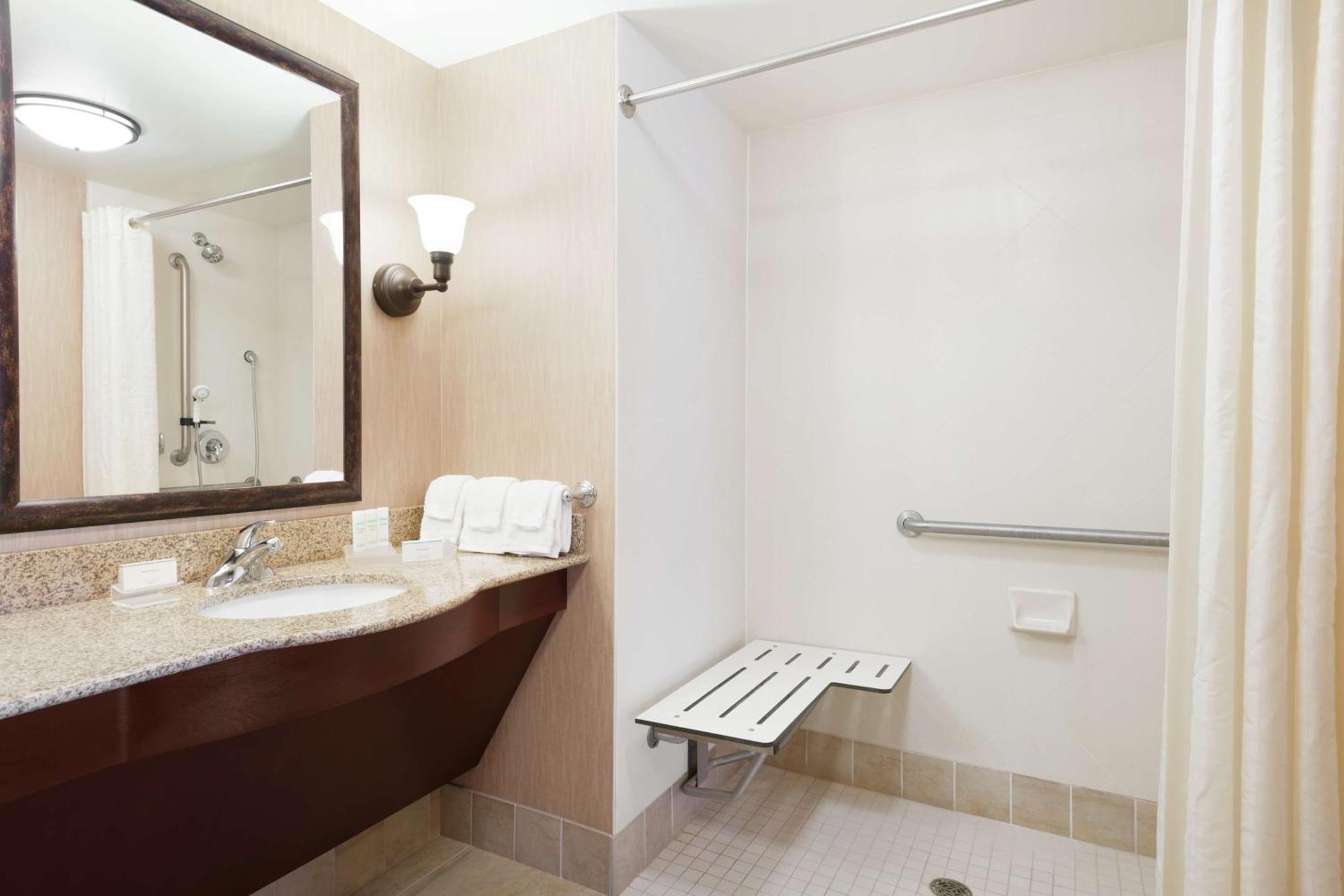 Homewood Suites New Brighton Экстерьер фото
