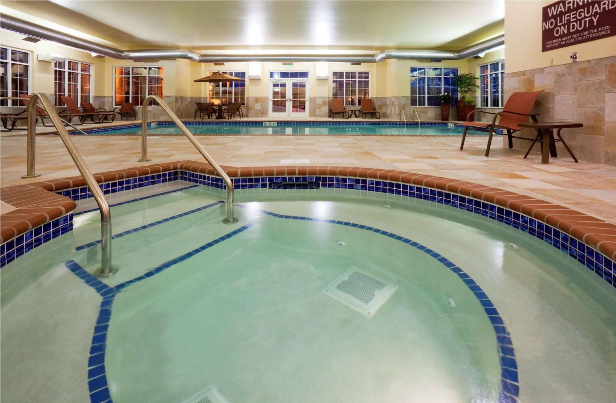 Homewood Suites New Brighton Экстерьер фото